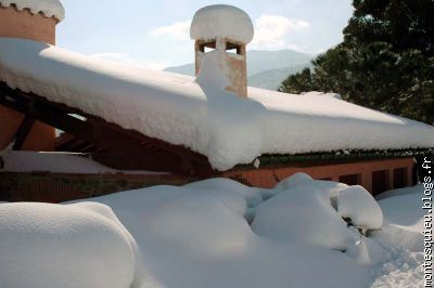 Montesquieu après la tempête de neige le 09 mars 2010 photo5